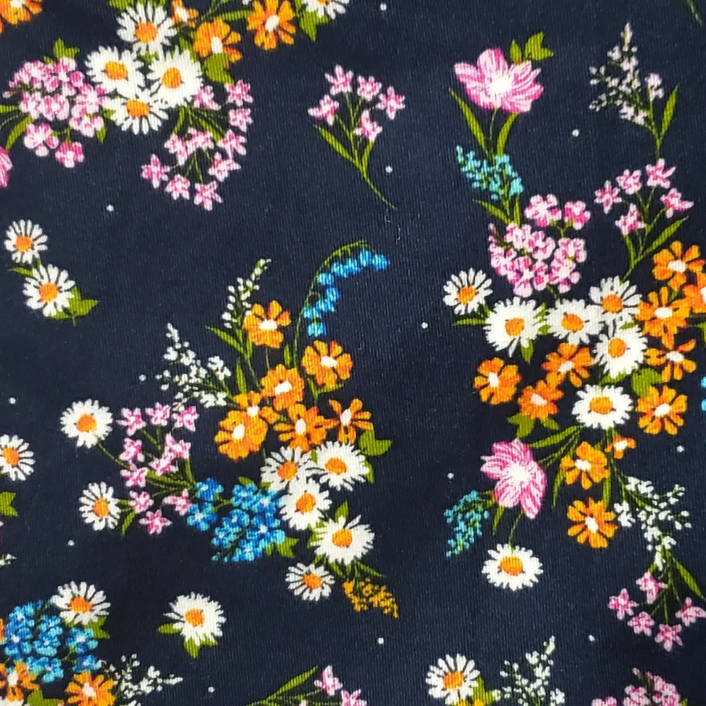 NWT Crown & Ivy Navy Floral Flat-Front Girl's Shorts Size 8 Adjustable Waist